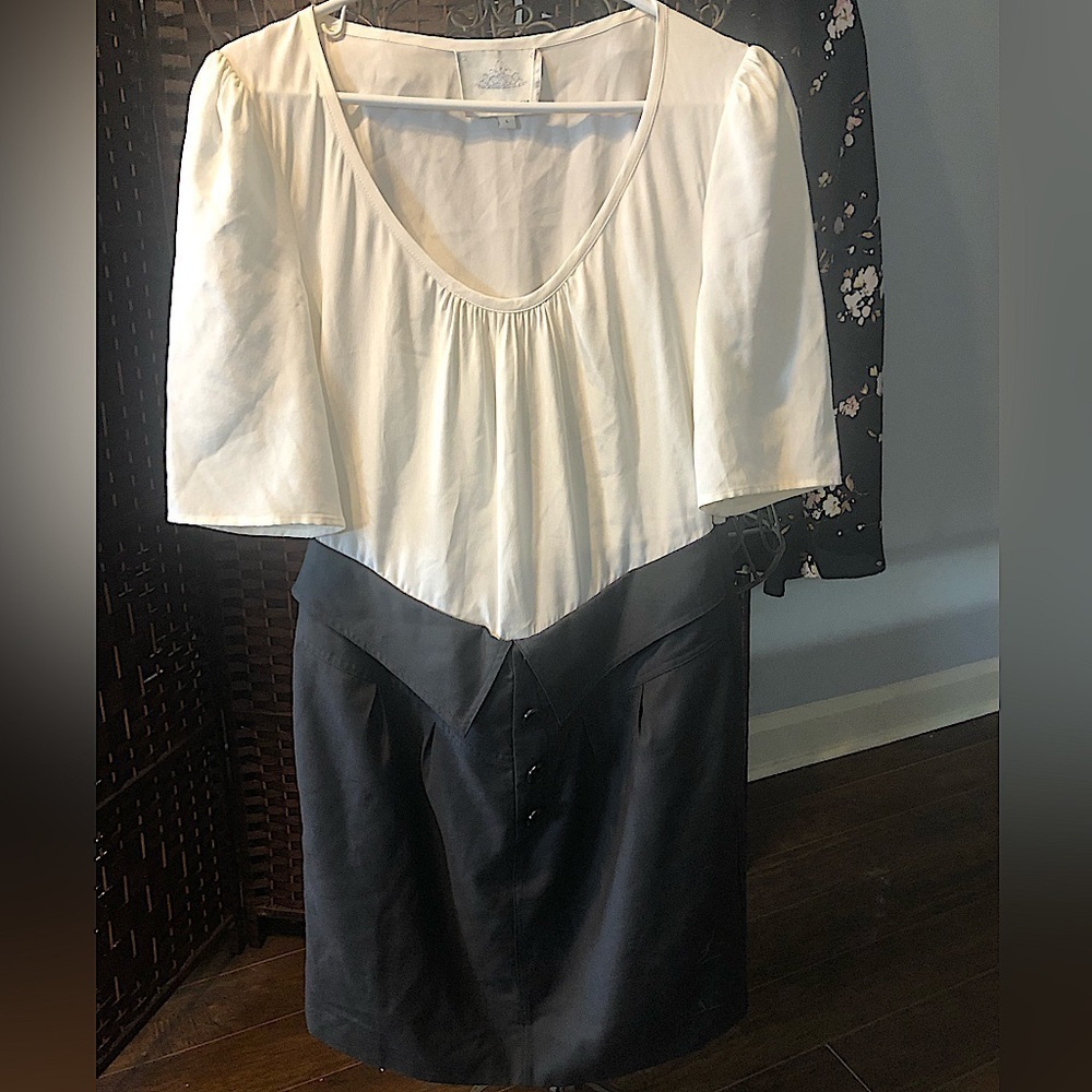 MADISON MARCUS 100% silk, wool dress 💞